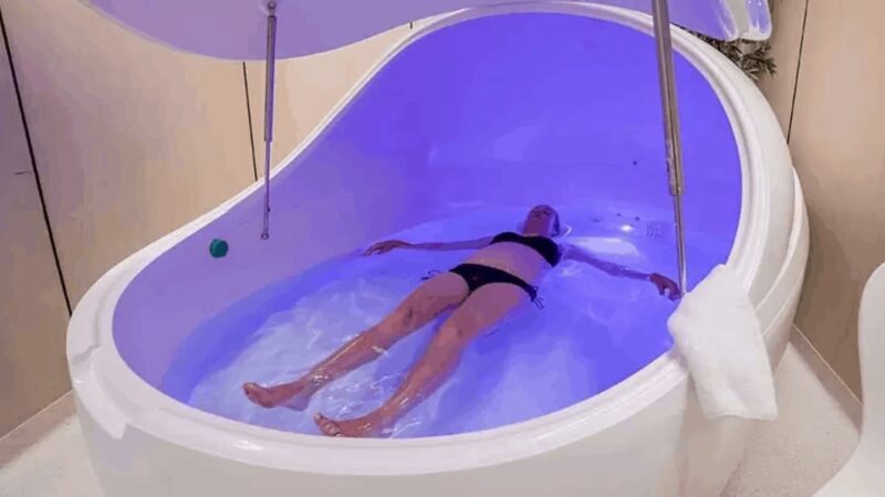 What Happens During a Float Spa Session?